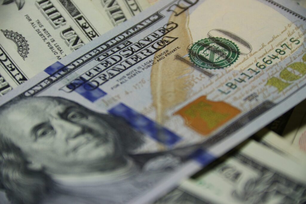 BANKRUPTCY VS DEBT CONSOLIDATION - Differences Between Chapter 13 Bankruptcy and Debt Consolidation